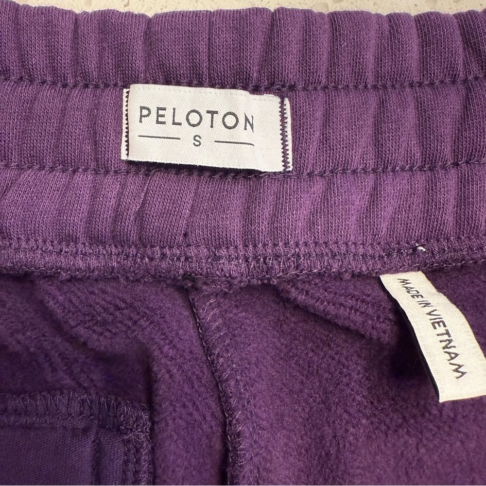 Peloton Uptown Vibe Logo Athletic Shorts Purple NWT Womens Small - Picture 2 of 8